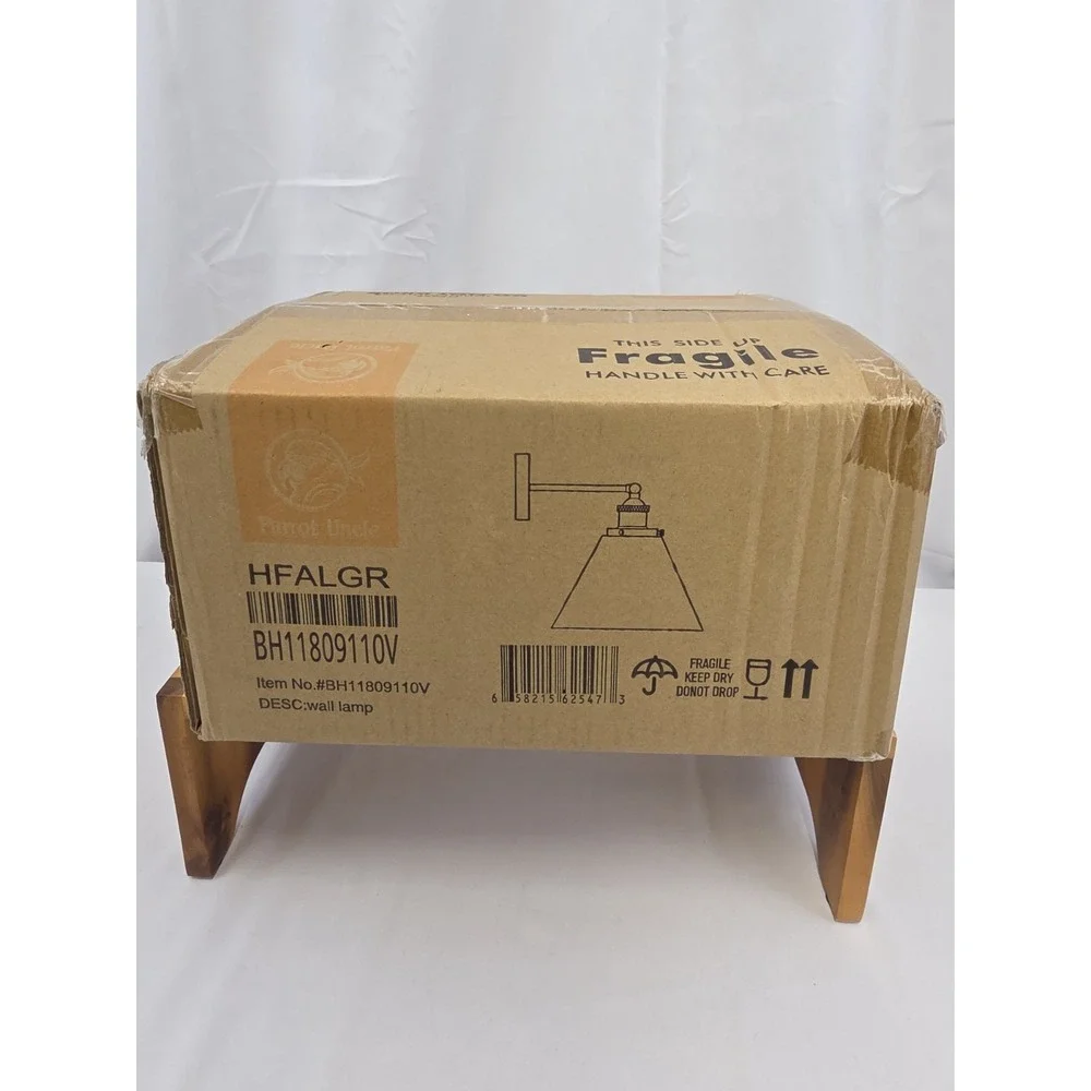 Parrot Uncle HFALGR BH11809110V Wall Lamp / Sconce Brass Gold Brand New In Box!